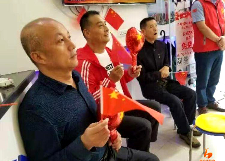 晨钟、东岭、张卜街道等地隆重国庆